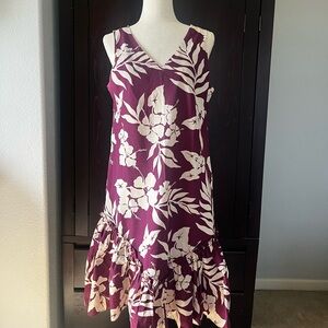 Hawaiian dress in violet